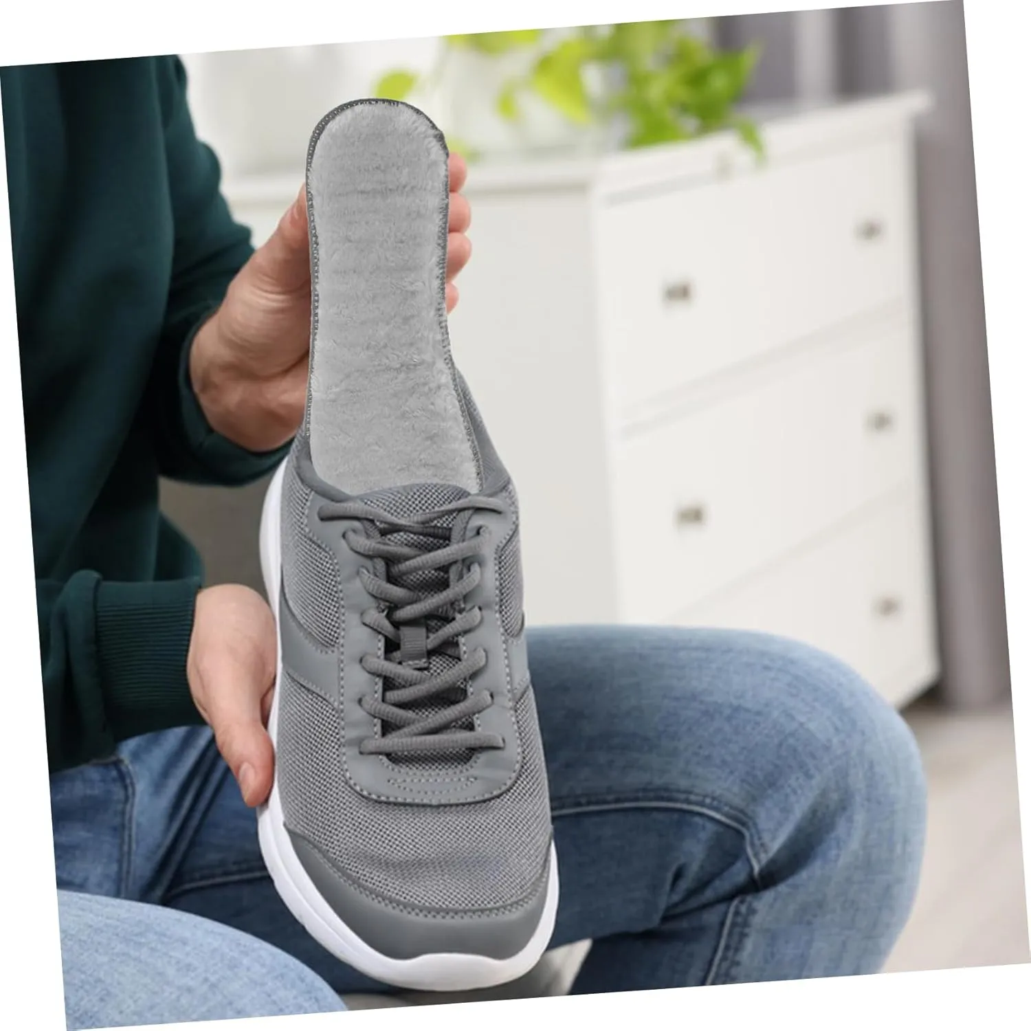 4 Pairs Warm Plush Insoles for Women Thickened Fluffy Shoe Inserts for Cold Weather Ergonomic Design Secure Fit Thermal Insulation