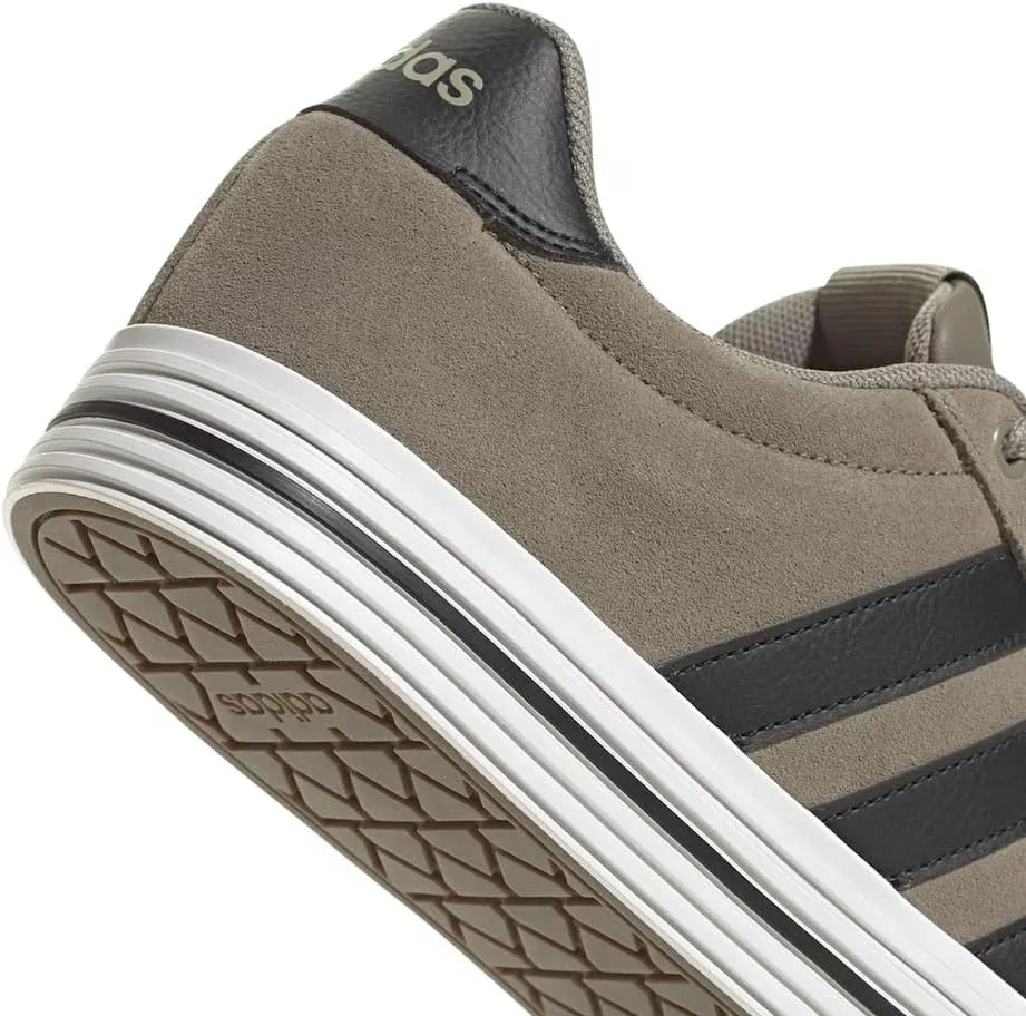 adidas Men's Daily 4.0 Sneaker