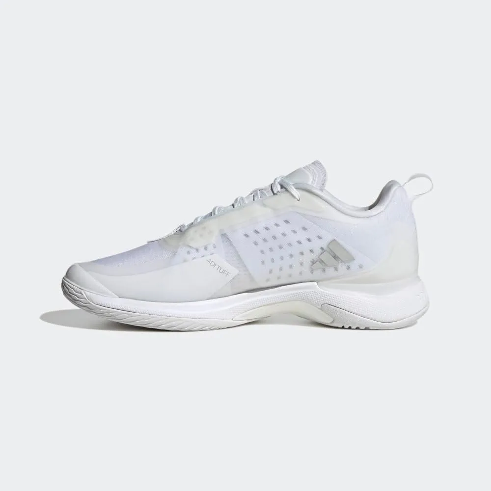 adidas Women's Avacourt Tennis Shoe