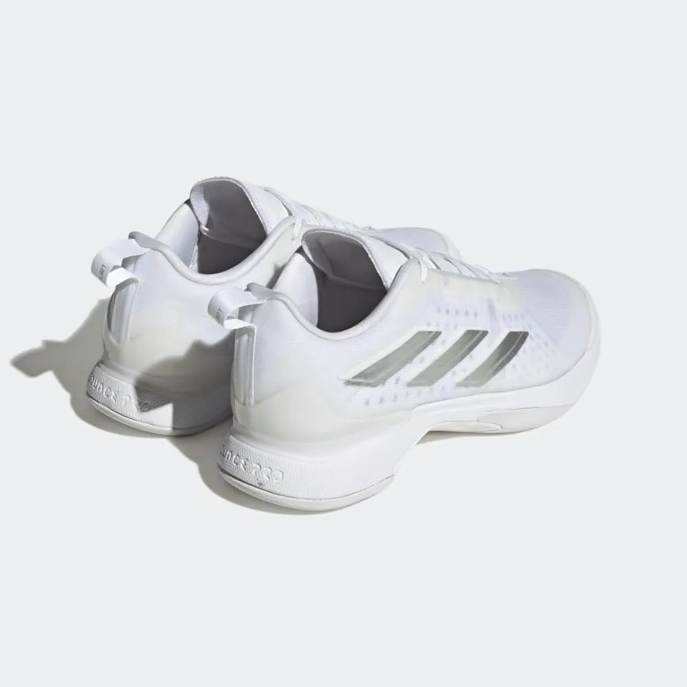 adidas Women's Avacourt Tennis Shoe