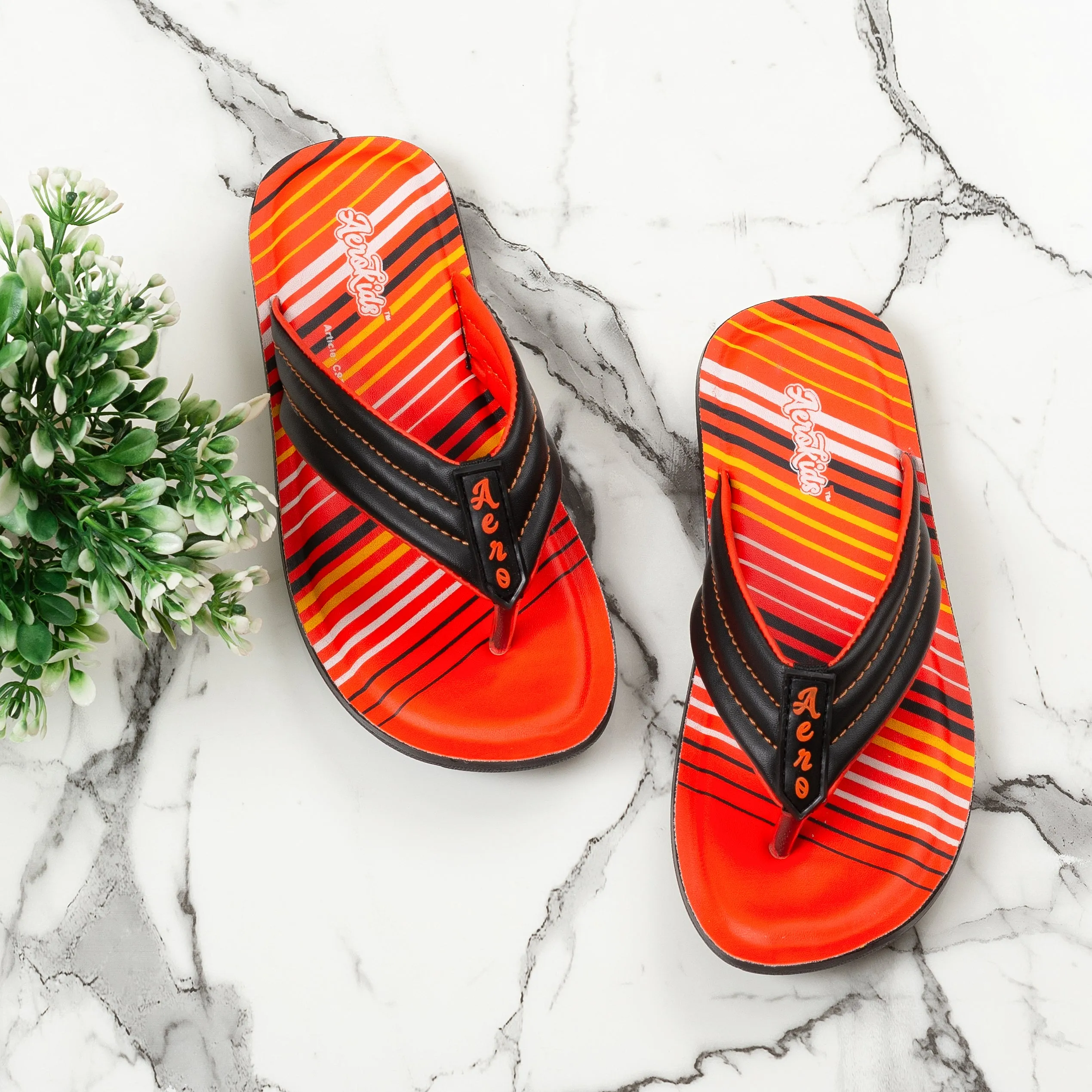 Aerokids Boys Black V Shape Lightweight Sandal with Printed Insole (CS70_BLACK)