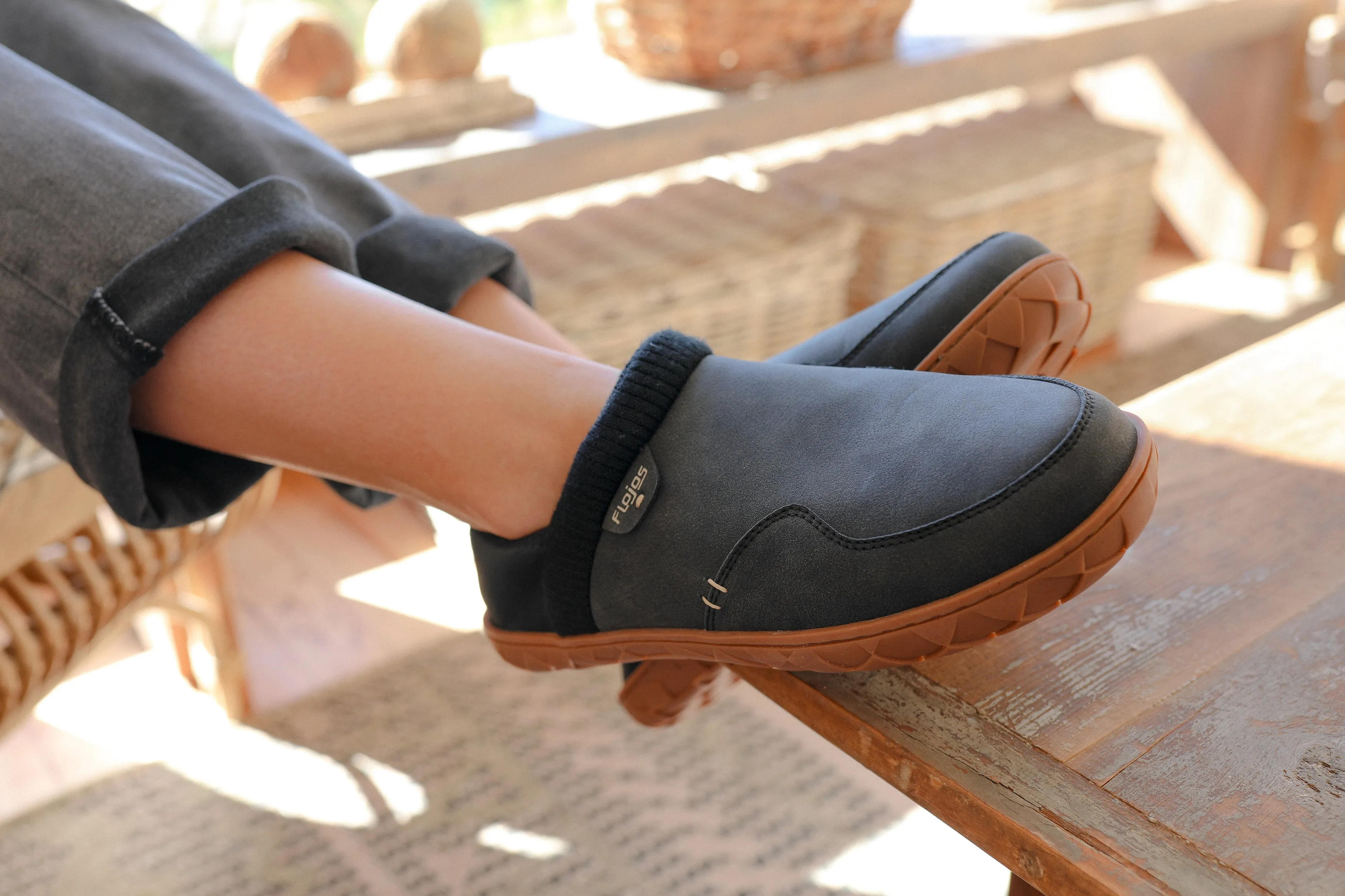 Carl - Unisex Slipper