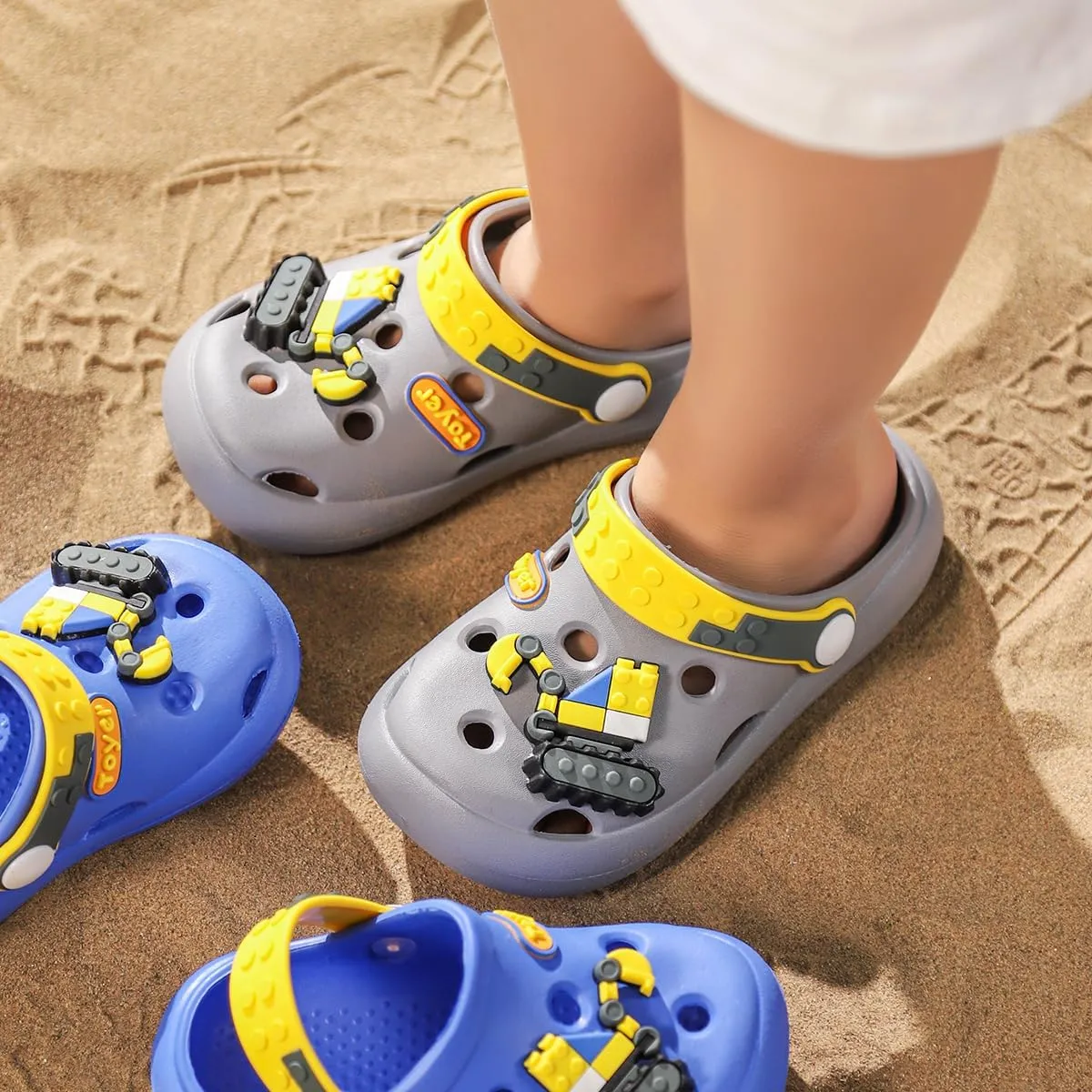 Casazoe Toddler Kids Boys Girls EVA Garden Clogs Summer Outdoor Slip On Water Sandals Children Lightweight Non-Slip Cartoon Closed Toe Slides House Slipper Beach Pool Play Shoes (Toddler/Little Kid)