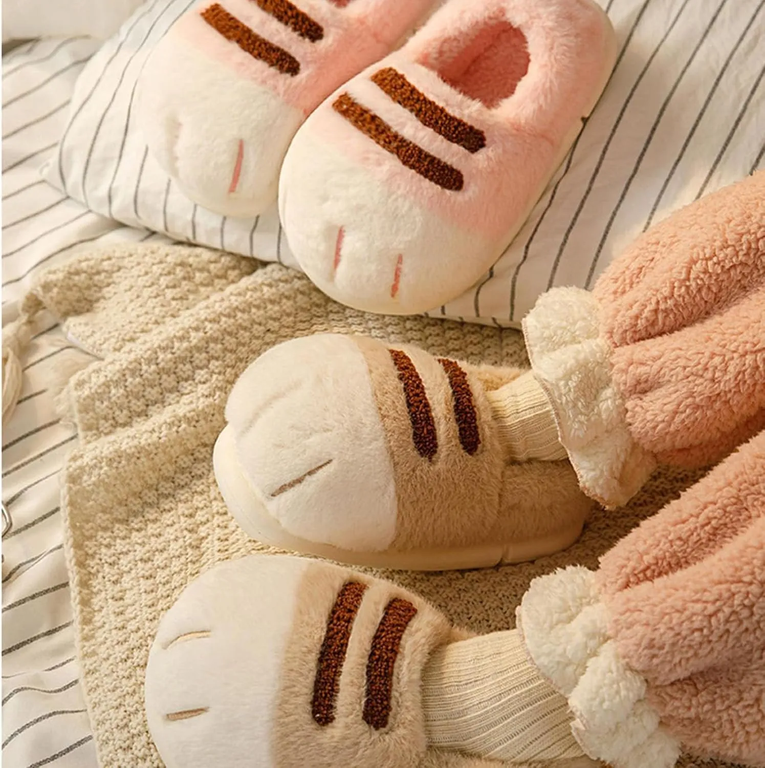 Cat Paw Slippers, Cat's Paw Slippers Winter Warm Furry Bedroom House Shoes, Funny Cat Paw Shoes for Indoor