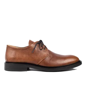 Classic lace-up shoe