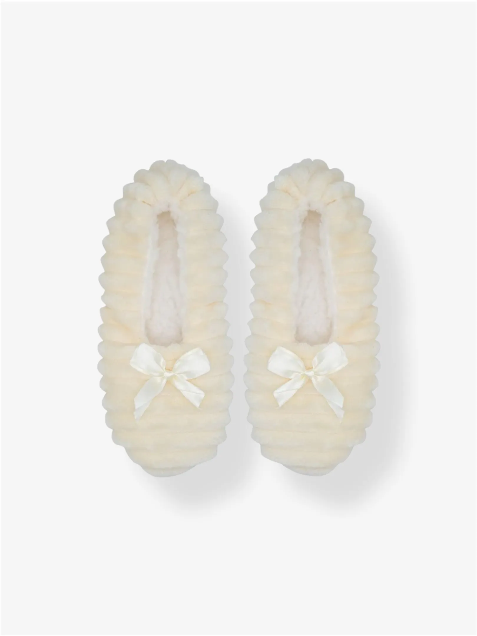 Cozy Fluffy Slippers in Cream Ribbed