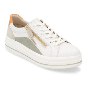 D1C01 White Sneaker