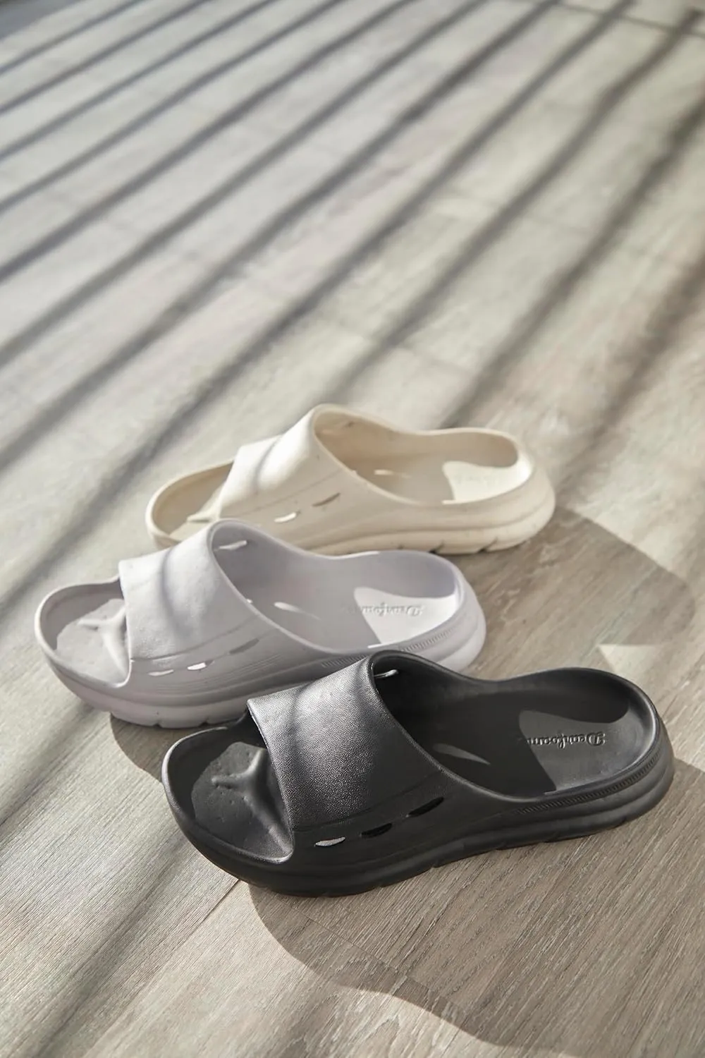 Dearfoams Men's Eva Lightweight Regrind Pillow Slide Sandal
