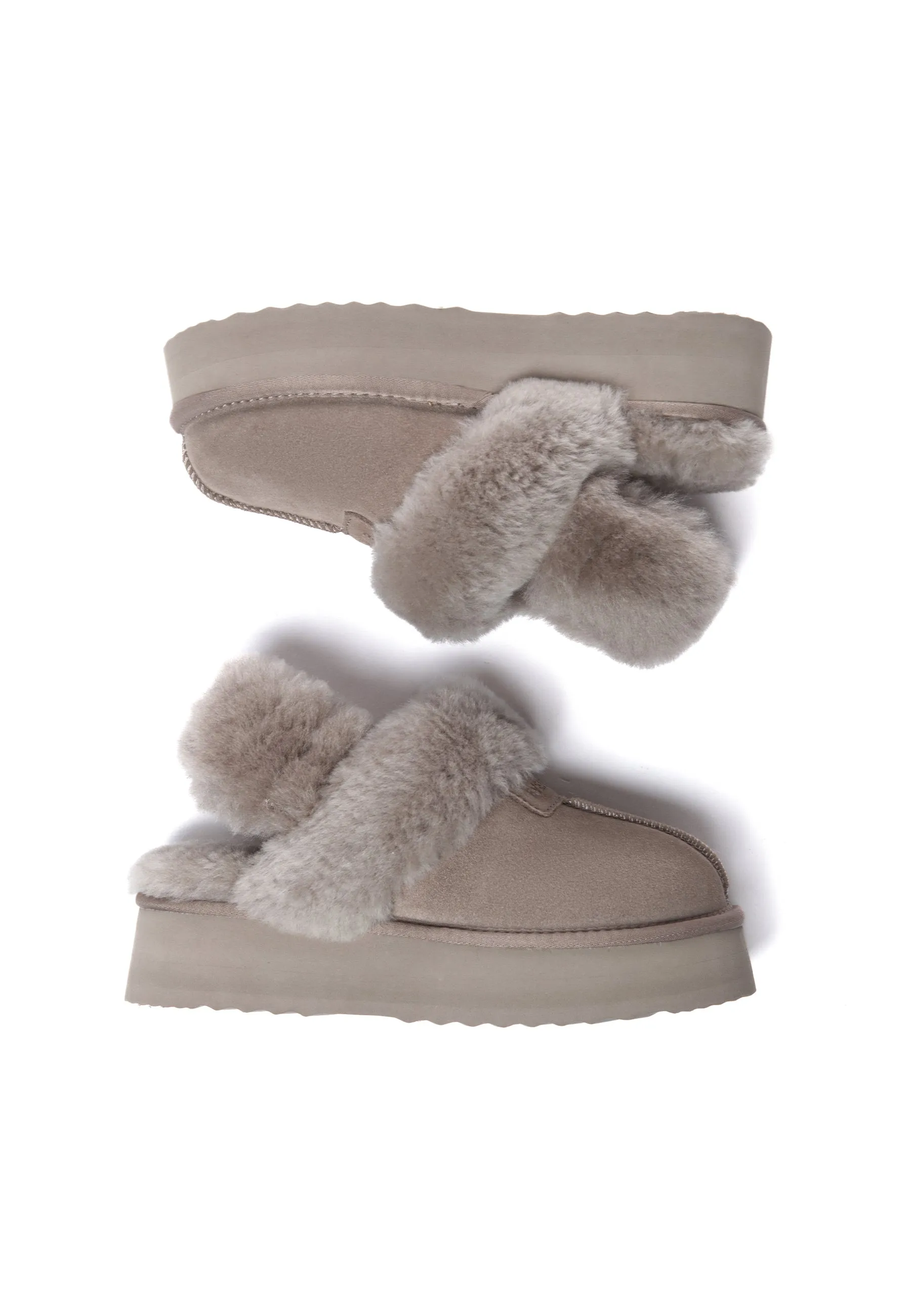 Fantail Leather Slippers With Two Removable Straps