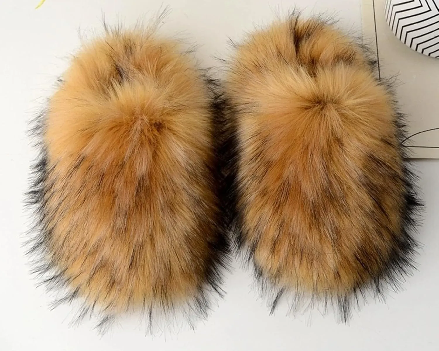 Gegefur Women's Faux Fur Slippers Slide Fluffy Sandals Open Toe Indoor Outdoor Fuzzy Slides