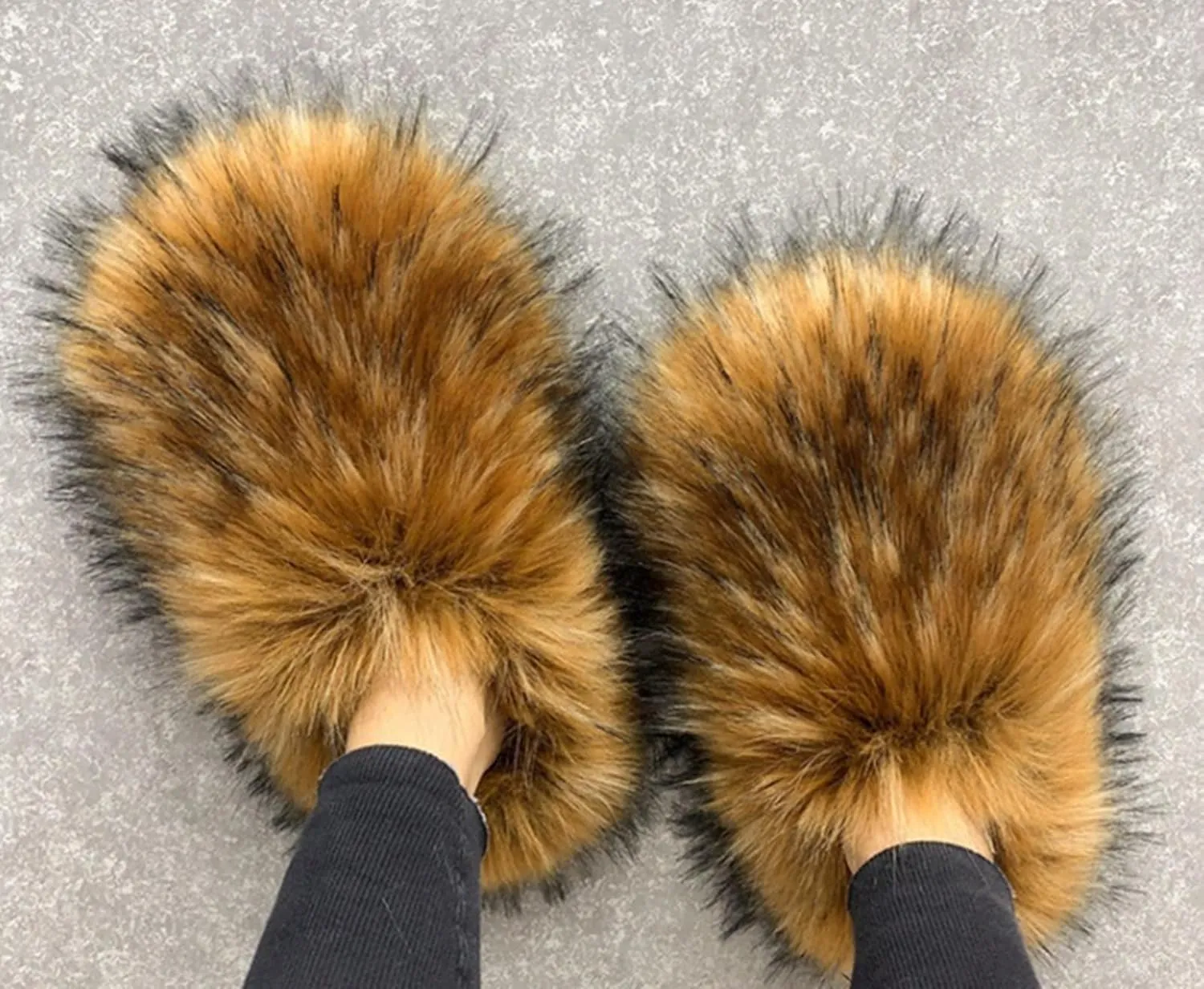 Gegefur Women's Faux Fur Slippers Slide Fluffy Sandals Open Toe Indoor Outdoor Fuzzy Slides