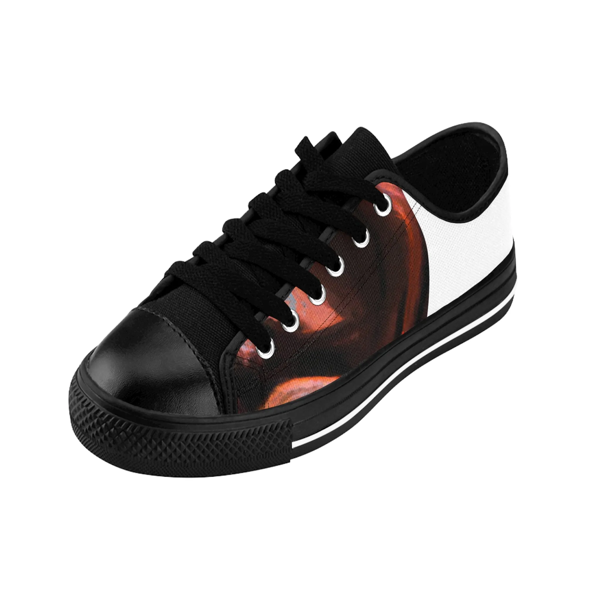 Gertrudita of Madrid. Gertrudita was a female shoe designer from Madrid, Spain even in the 16th century. She was known for making handmade, exquisite shoes for the Spanish upper class. Her signature style-low top