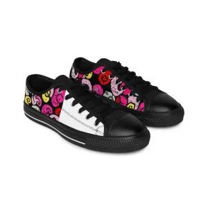 José de Almodóvar 

José de Almodóvar was an iconic shoe designer in 16th century Spain. He was especially renowned for his craftsmanship and skillful eye for intricate details. José worked-low top