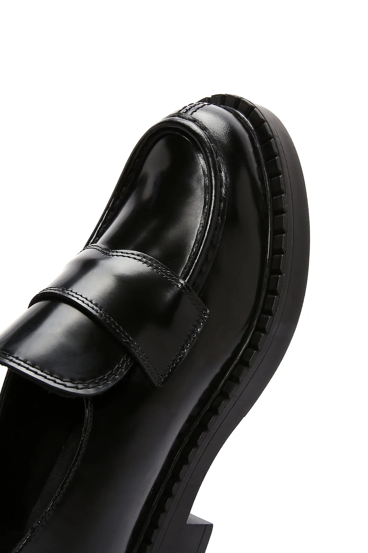 Kadın Siyah Rugan Deri Maskülen Loafer