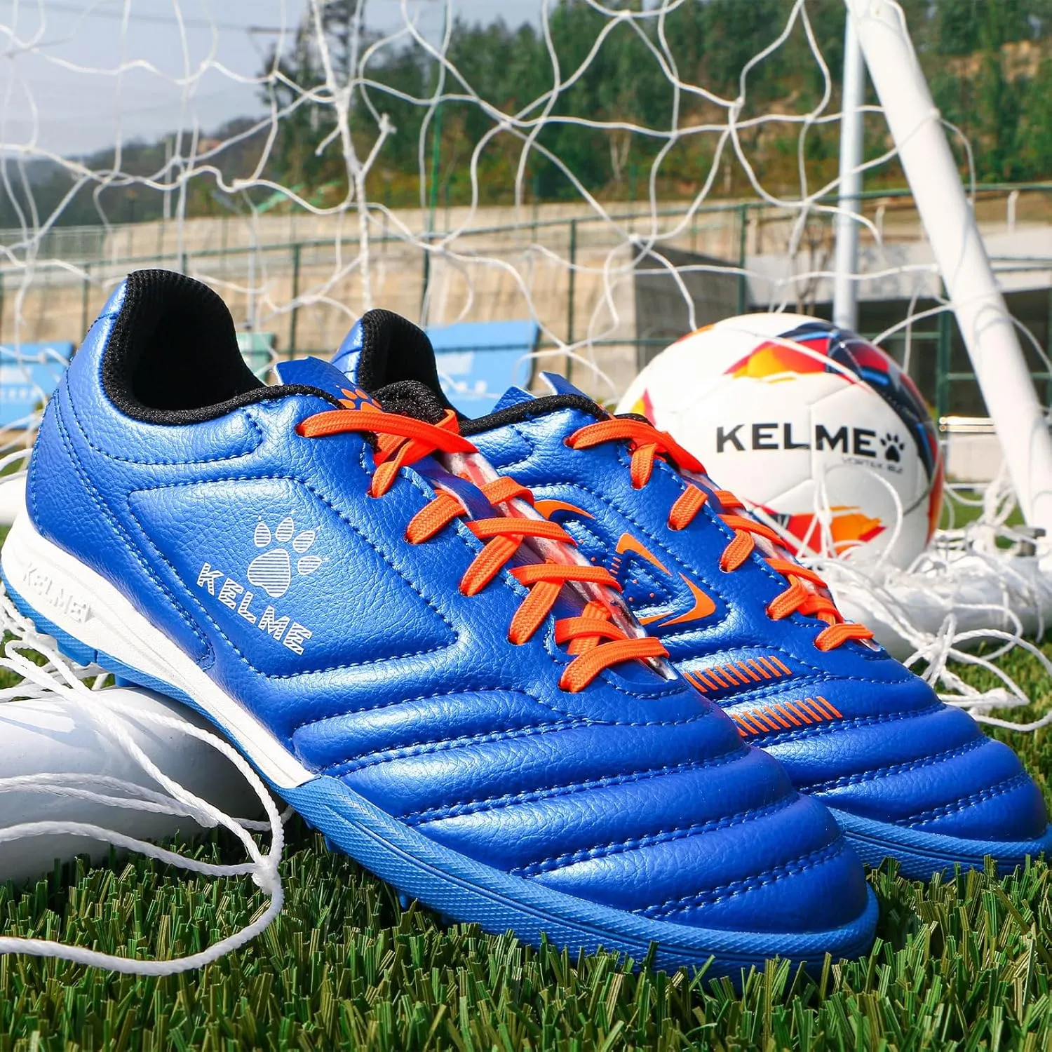 KELME Kids Soccer Shoes TF Soccer Cleats Boys Girls Professional Futsal Sneaker Breathable Athletic Football Boots for Outdoor Indoor