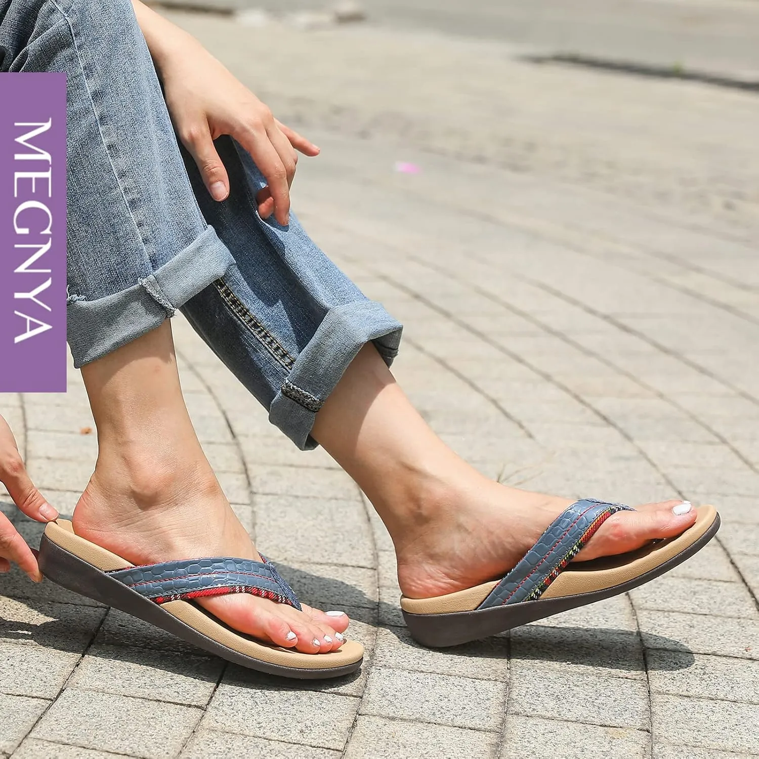 MEGNYA Orthopedic Walking Sandals with Arch Support, Casual Plantar Fasciitis Flip Flops for Flat Feet, Comfortable Cushioned Foam Slippers for Beach Summer