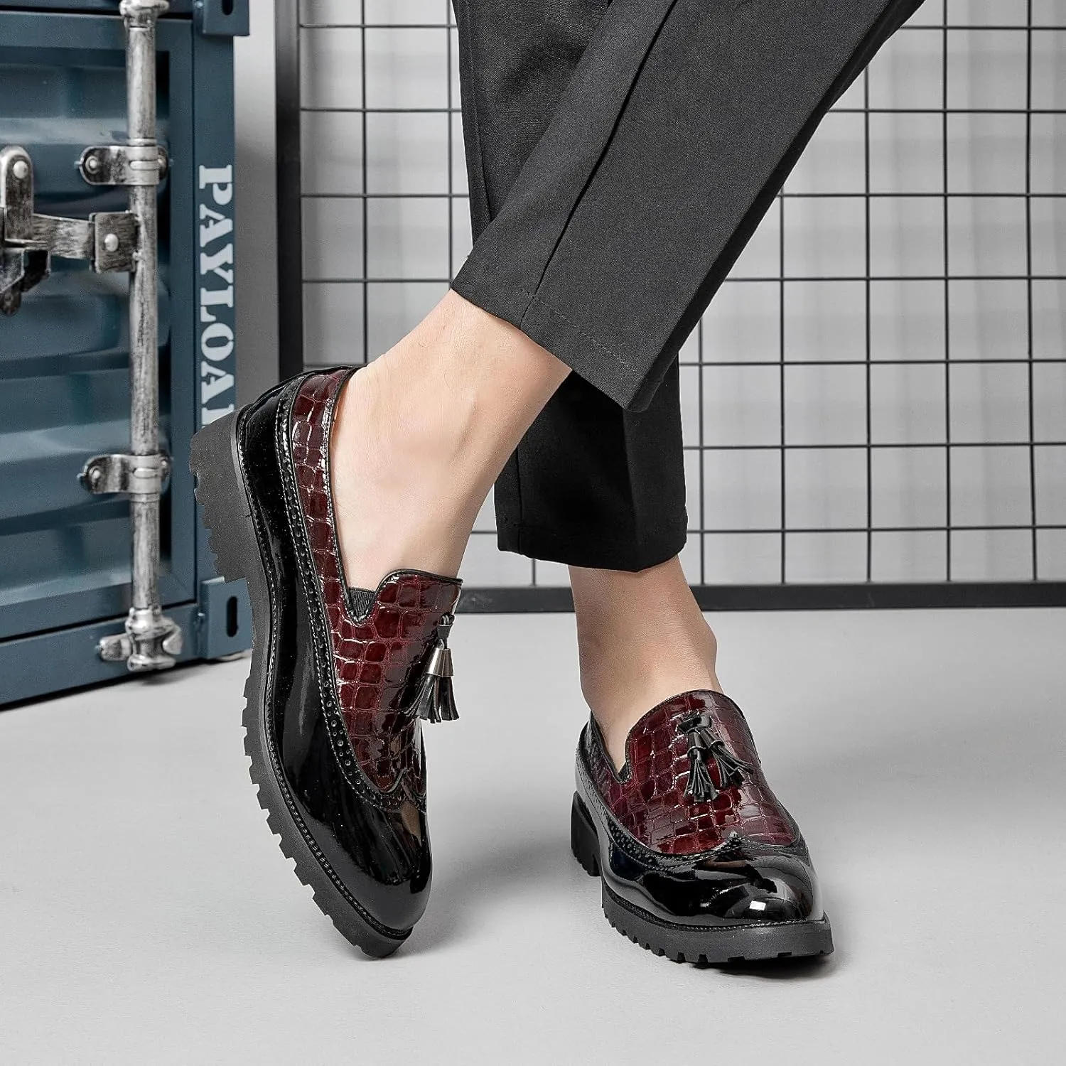 Men's Classic Wingtip Tassel Dress Shoes Two Tone Leather Loafers Shoes Non-Slip Lug Sole for Formal Business