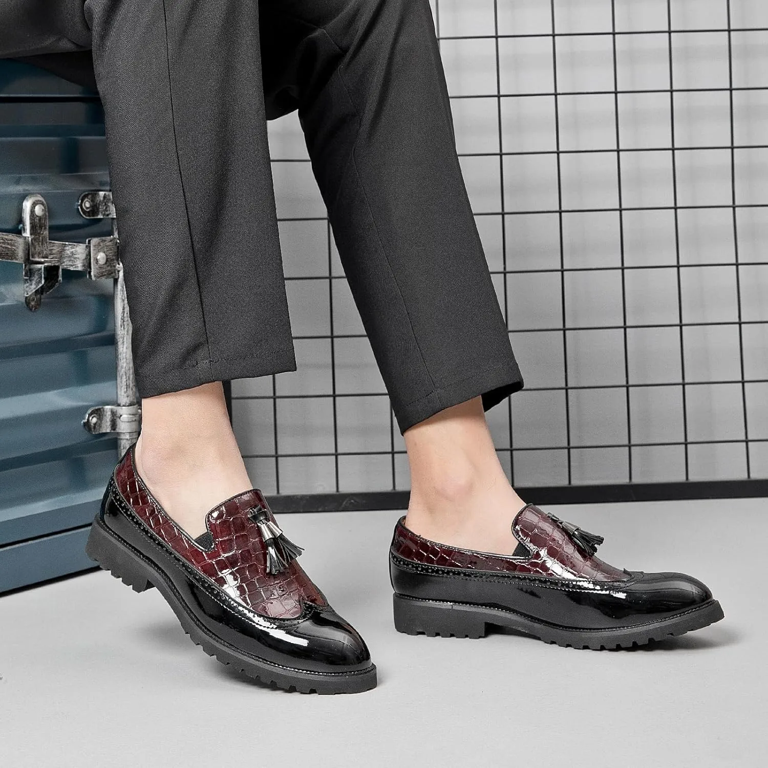 Men's Classic Wingtip Tassel Dress Shoes Two Tone Leather Loafers Shoes Non-Slip Lug Sole for Formal Business