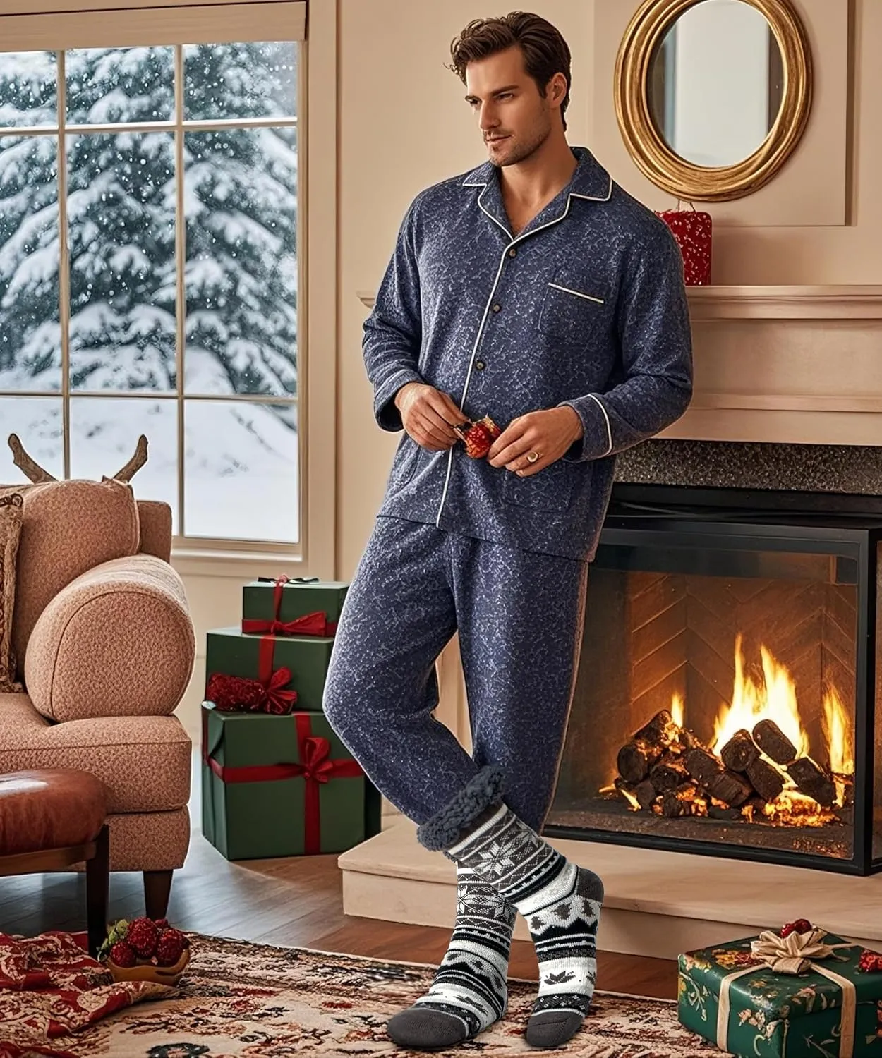 Men's Warm Slipper Socks with Grips, Winter Thermal Cabin Fuzzy Socks, Cozy Christmas Gifts for Men Unique