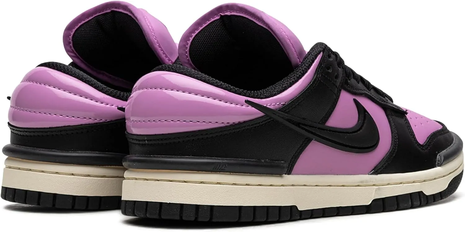 NIKE Women's Sneaker