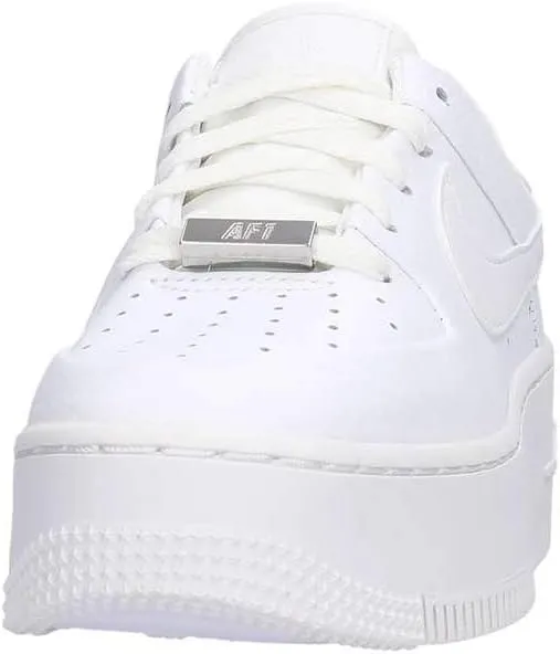 NIKE Women's Sneaker