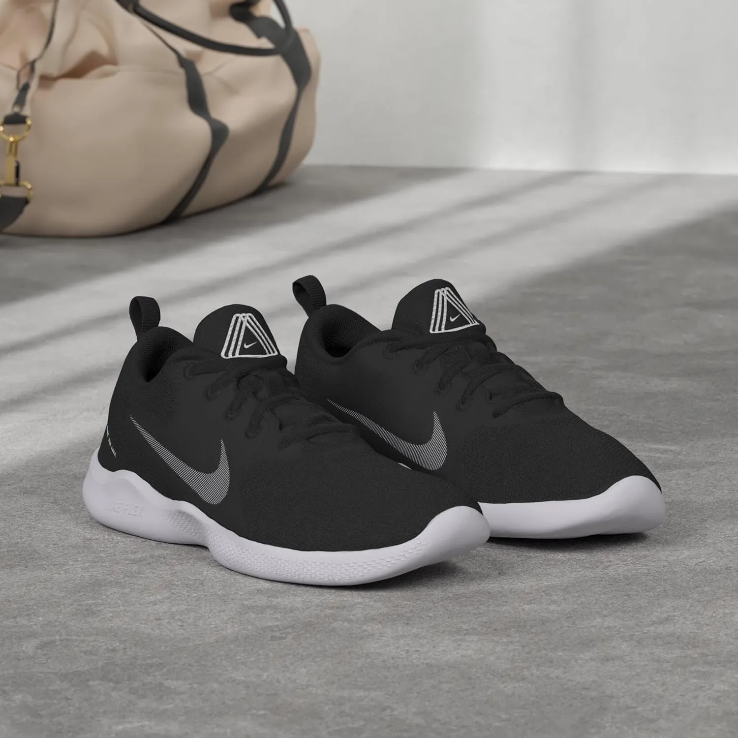 Nike Women's Stroke Running Shoe