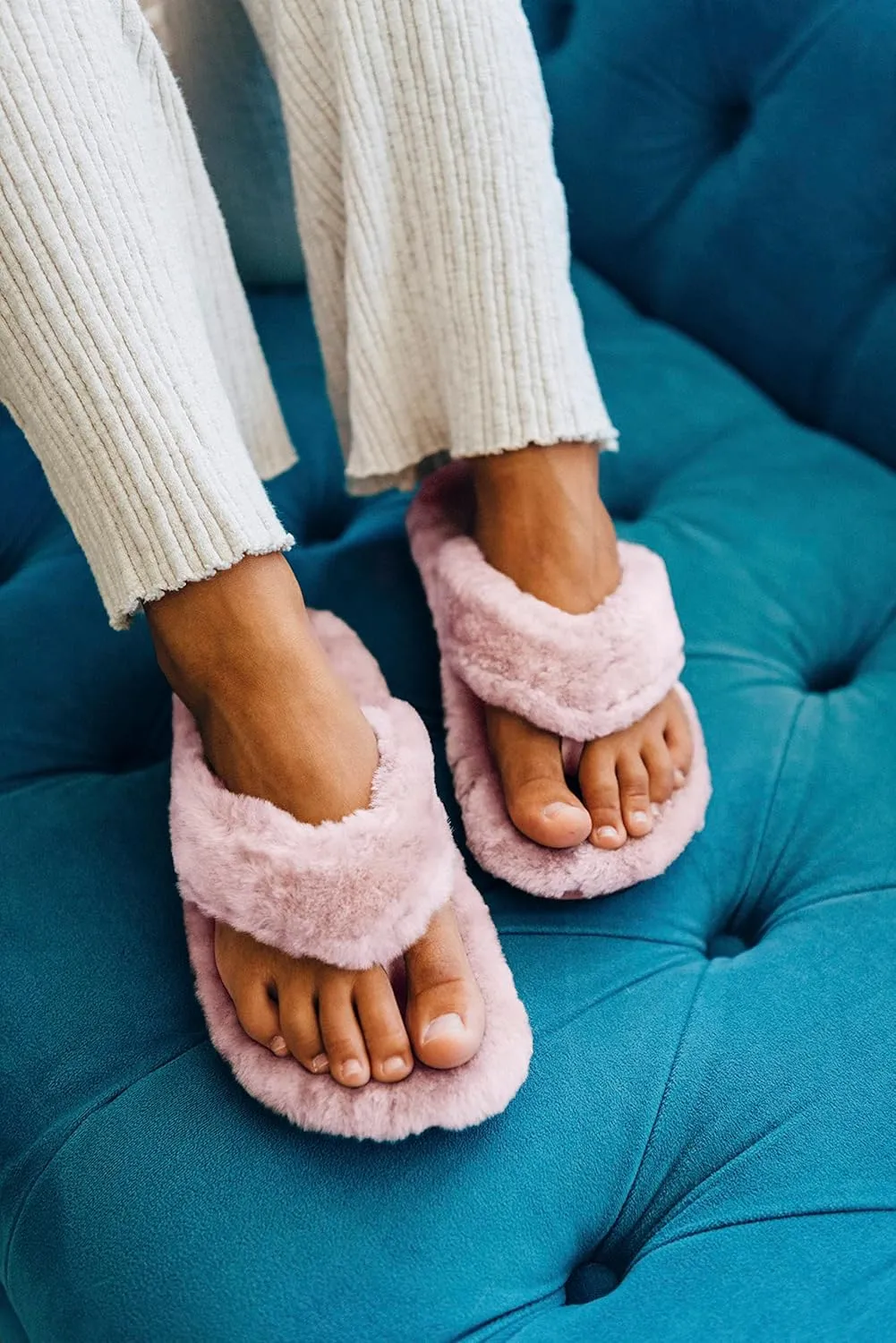 OLUKAI Kipe'a Heu Women's Sandal Slippers, Soft & Comfortable Shearling-Wrapped Straps, Durable RUbber Outsoles for All-Day Wear, Causal & Cute Everyday Style