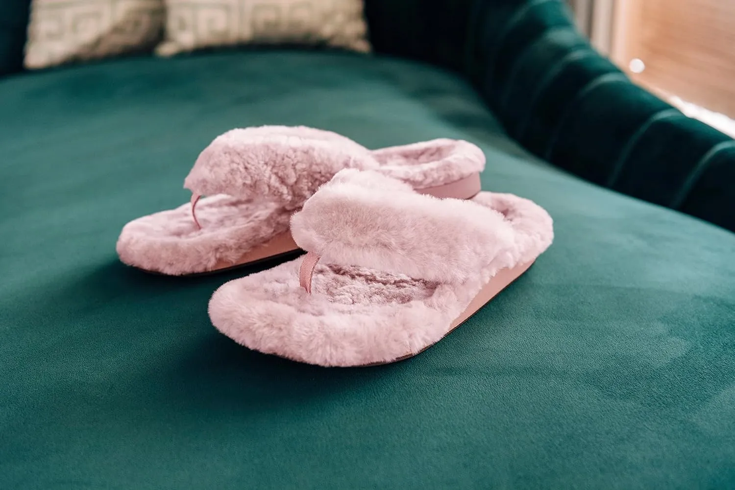 OLUKAI Kipe'a Heu Women's Sandal Slippers, Soft & Comfortable Shearling-Wrapped Straps, Durable RUbber Outsoles for All-Day Wear, Causal & Cute Everyday Style
