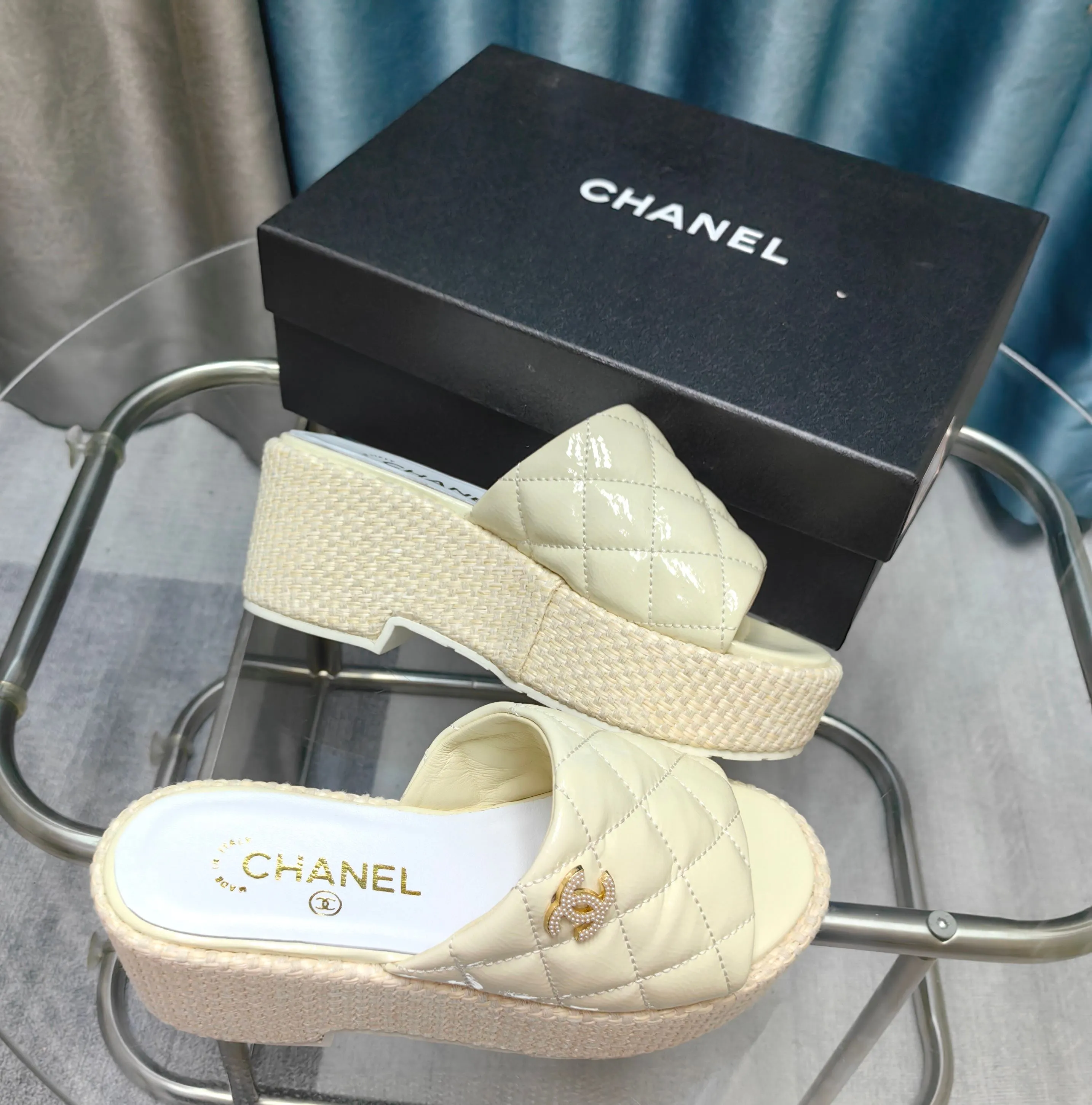 Platform 25 Flexible Patent Calfskin 10cm CHANEL Sandal Remote-controlled
