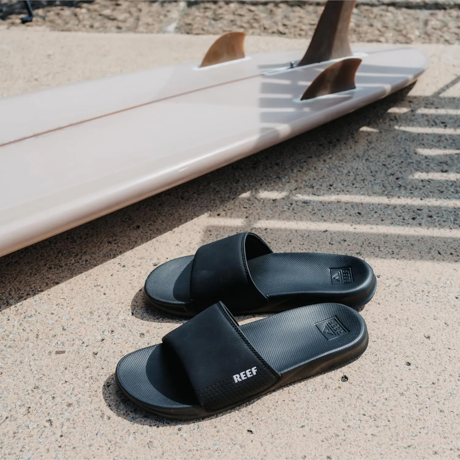 REEF One Slide Men's Sandal, Lightweight & Water Friendly