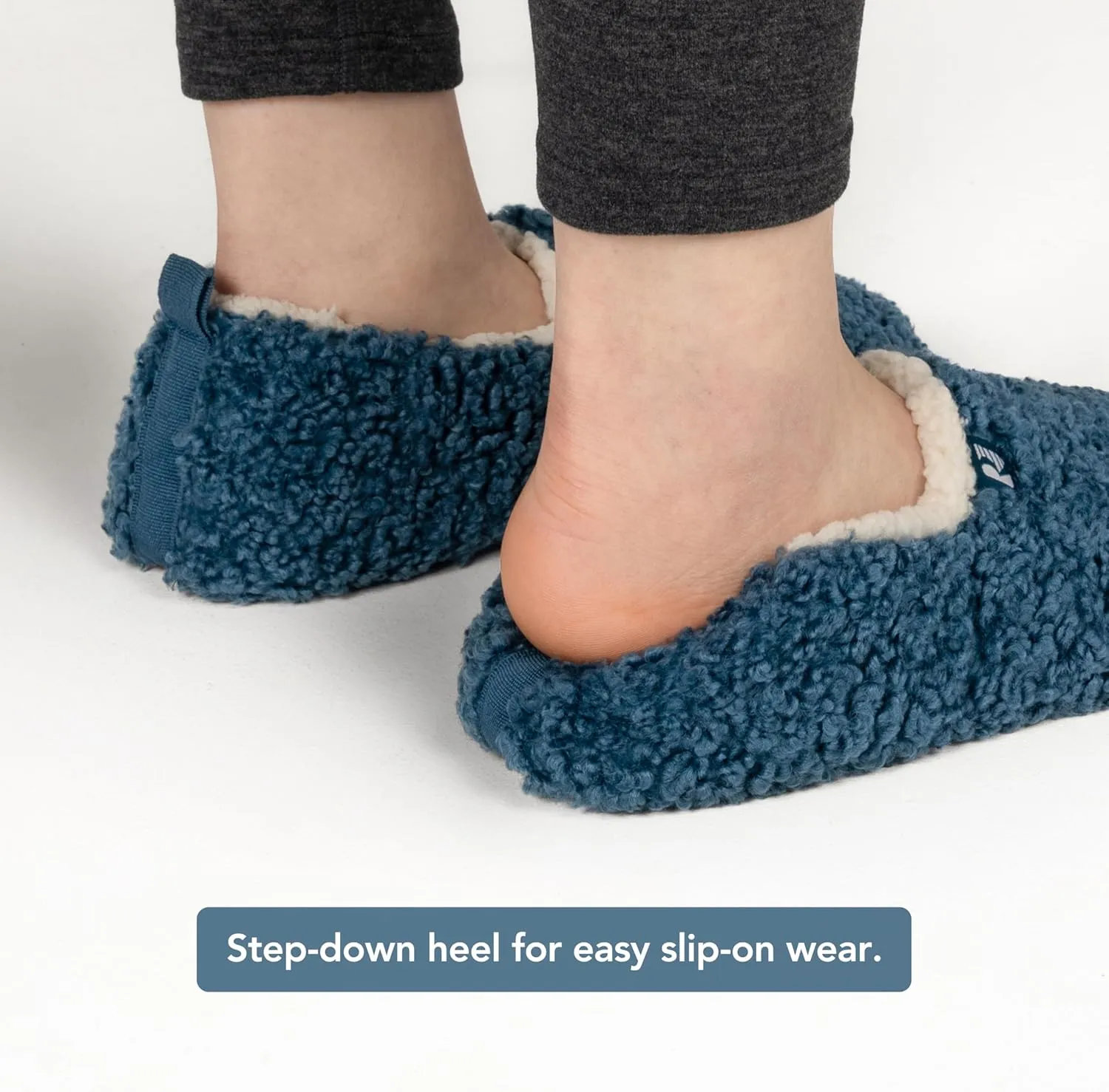RockDove Women's Faux Shearling Closed Back Slipper with Memory Foam