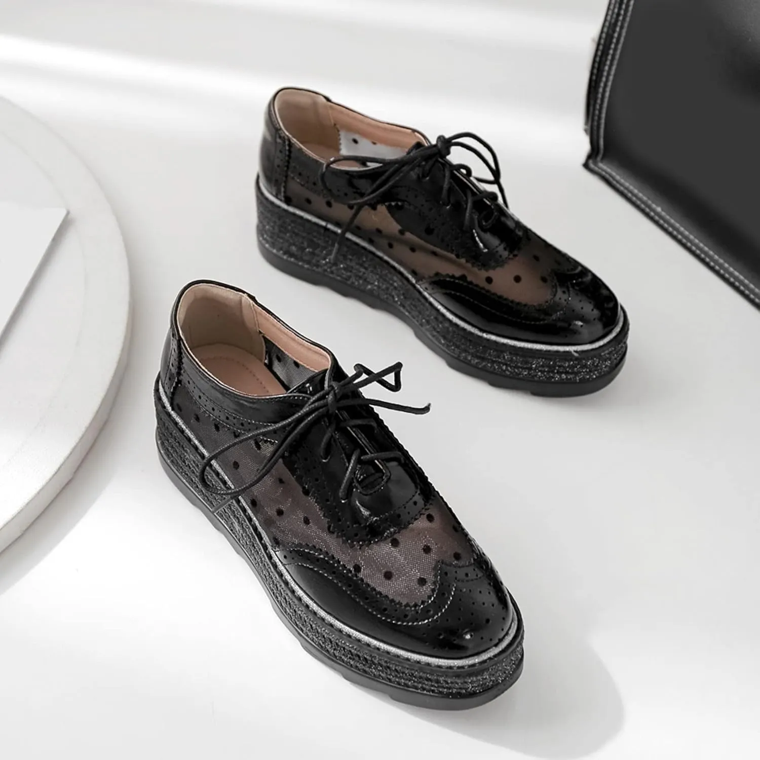 SHEMEE Women's Platform Patent Leather Lace Up Oxfords Pumps Vintage Wingtip Mid Heels Round Toe Brogues Flat Dress Shoes