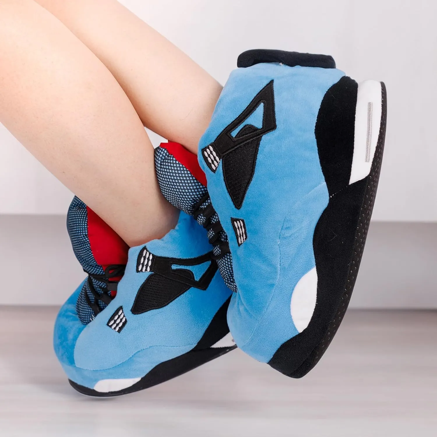 Sneaker Slippers, Trendy Plush Home Shoes Anti-Slip Soft Comfy Slides Warm Winter House Footwear One Size Fits Women Men
