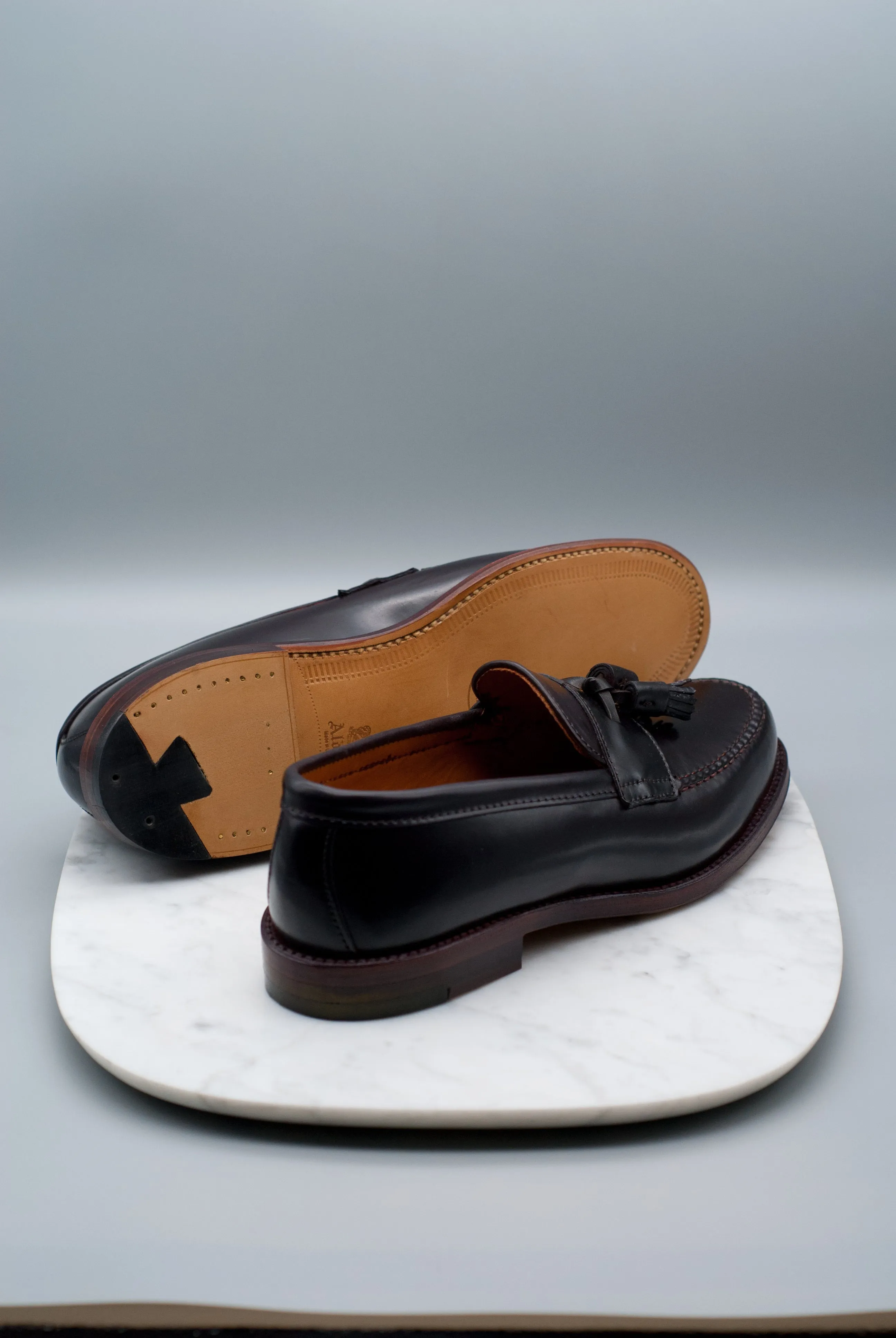 The Field's - LHS Color 8 Shell Cordovan Tassel Loafer D1224