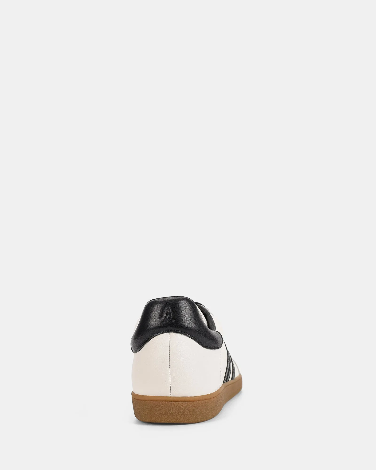 Trackside M White/ Black