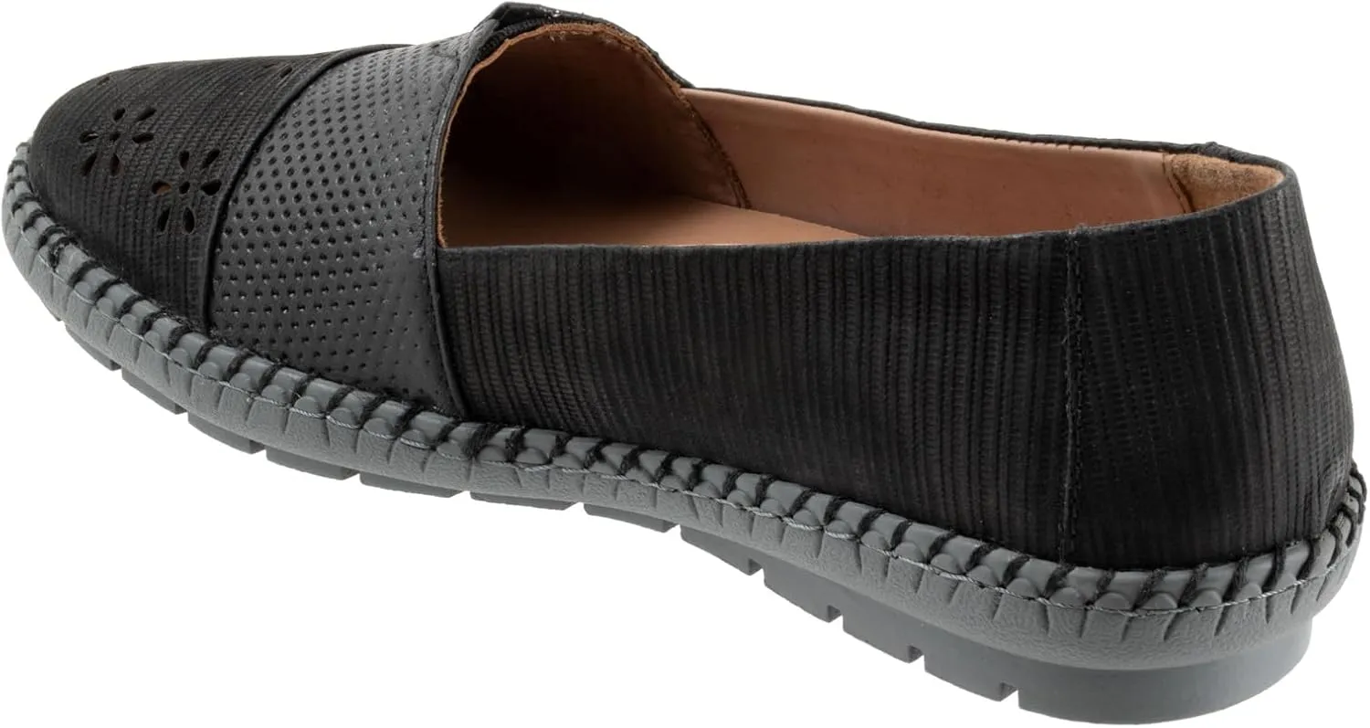 Trotters Women's Ruby Perf Loafer
