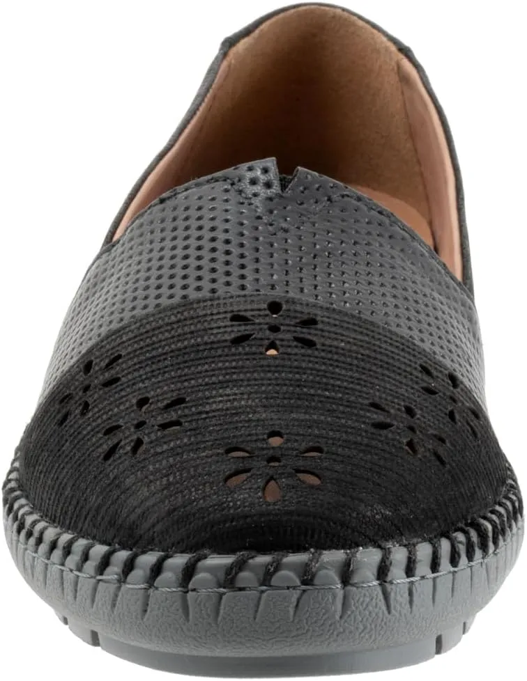 Trotters Women's Ruby Perf Loafer