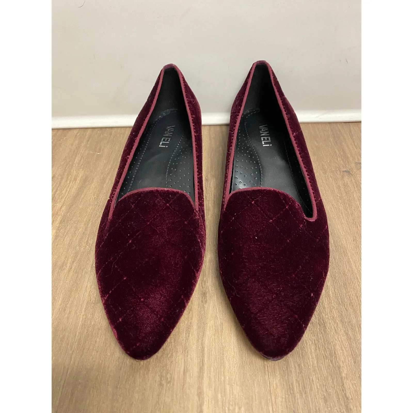 Vaneli Dark Red Loafer Sz 8.5