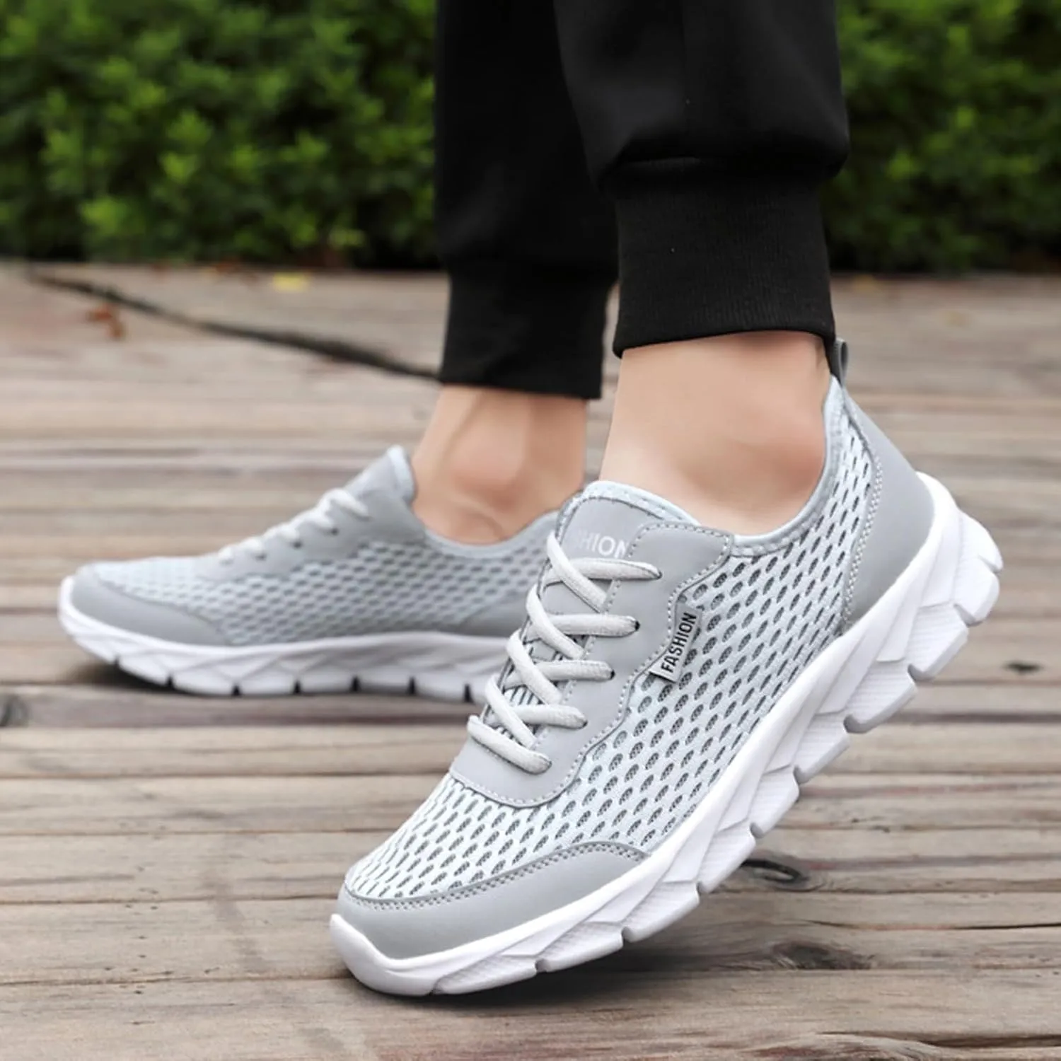 Wlaking Shoes for Men Soft Cushions Athletic Low Top Mountaineering Summer and Autumn Workout Mens Sneaker