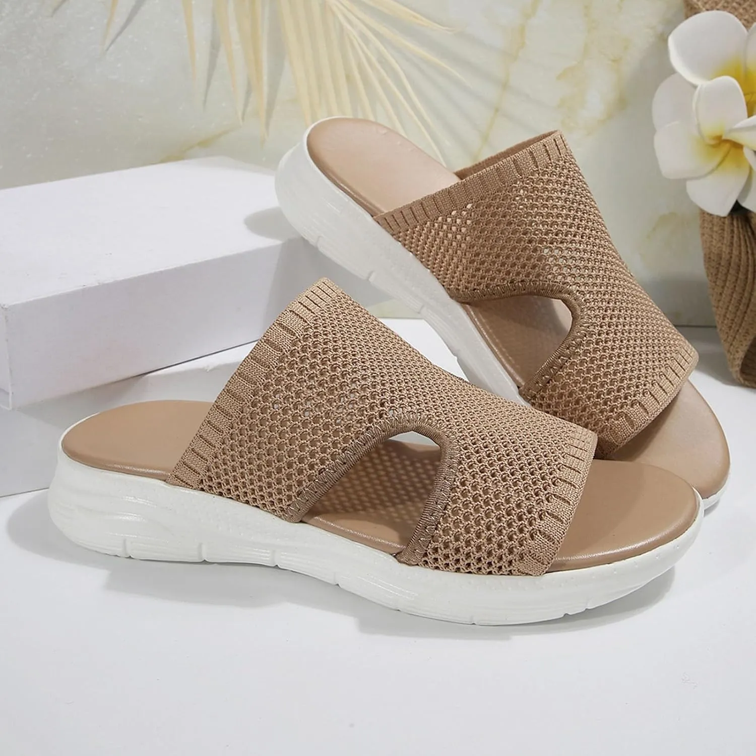 Women Thick Sole Hollow Slide Sandals 2025 Fashion Flat Slides Comfort Lightweight Walking Sandal Beach Outdoor Slippers