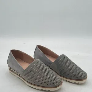 Women’s Slip On Sneakers Fashion Tennis Shoes - Breathable Knit Loafers Casual